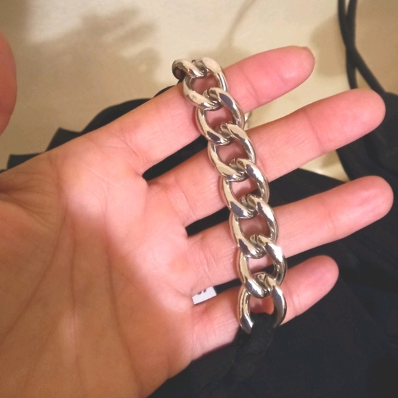 ❤️NEW Michael Kors Cold Shoulder Top - Picture 4 of 4